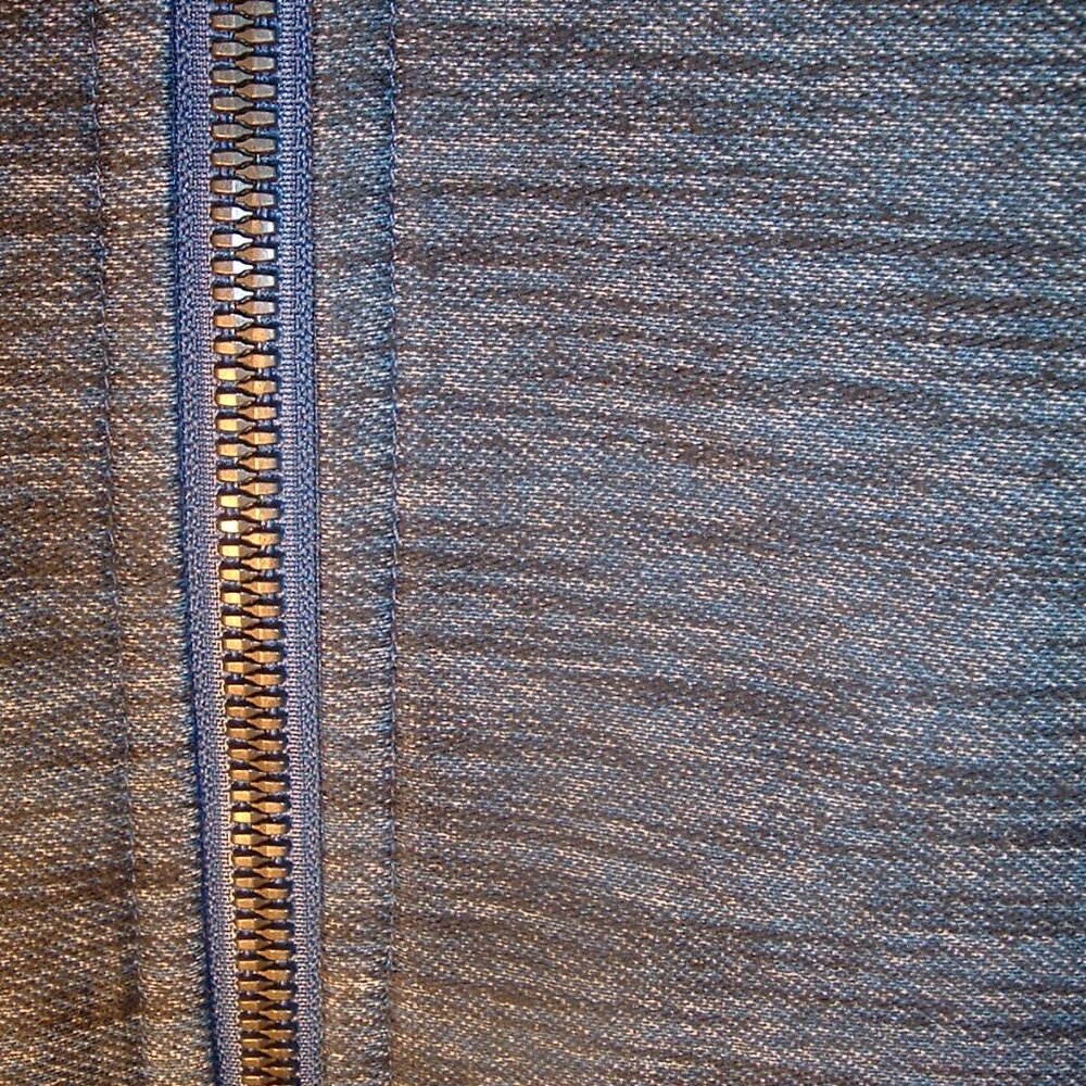 Lululemon Define Navy w/black shoulders Jacket Size 10 (denim-look spandex) - Picture 4 of 5